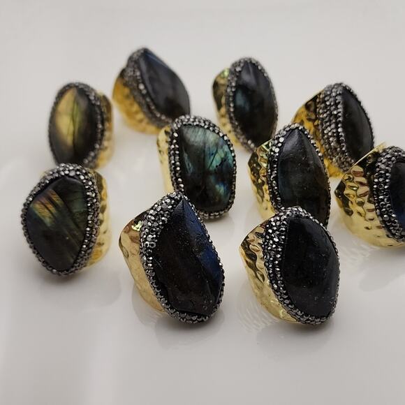 Genuine Labradorite Ring - Picture 4 of 4